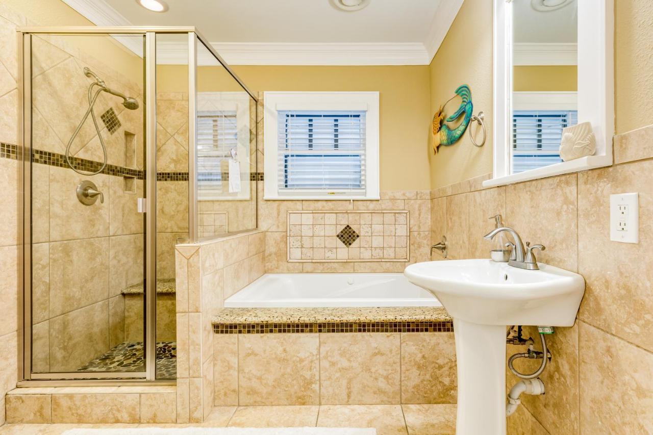 Villa Nautical Niche- Upstairs Galveston Exterior foto
